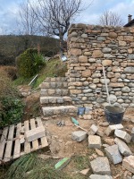 Construcción de muros de pared seca en Ripoll